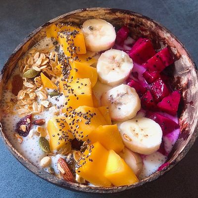 Sữa Chua Và Làn Da: Bí Quyết Dưỡng Da Từ Bên Trong Của Phái Đẹp Hiện Đại